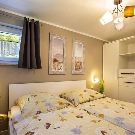 Ferienhaus Biene Am Siel Neufunnixsiel Eksteriør bilde